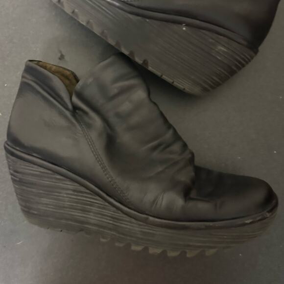 Fly London Yip Leather Wedge Boot Black Leather Size 39 8-8.5 Comfort Shoes - Picture 5 of 14